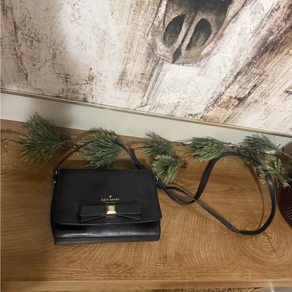 Kate Spade Holly Street Rubie Crossbody – Black Leather Bow Detail Preloved - Picture 2 of 5